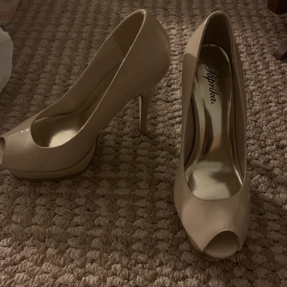 Paprika Nude Color Pumps. Like New!!!